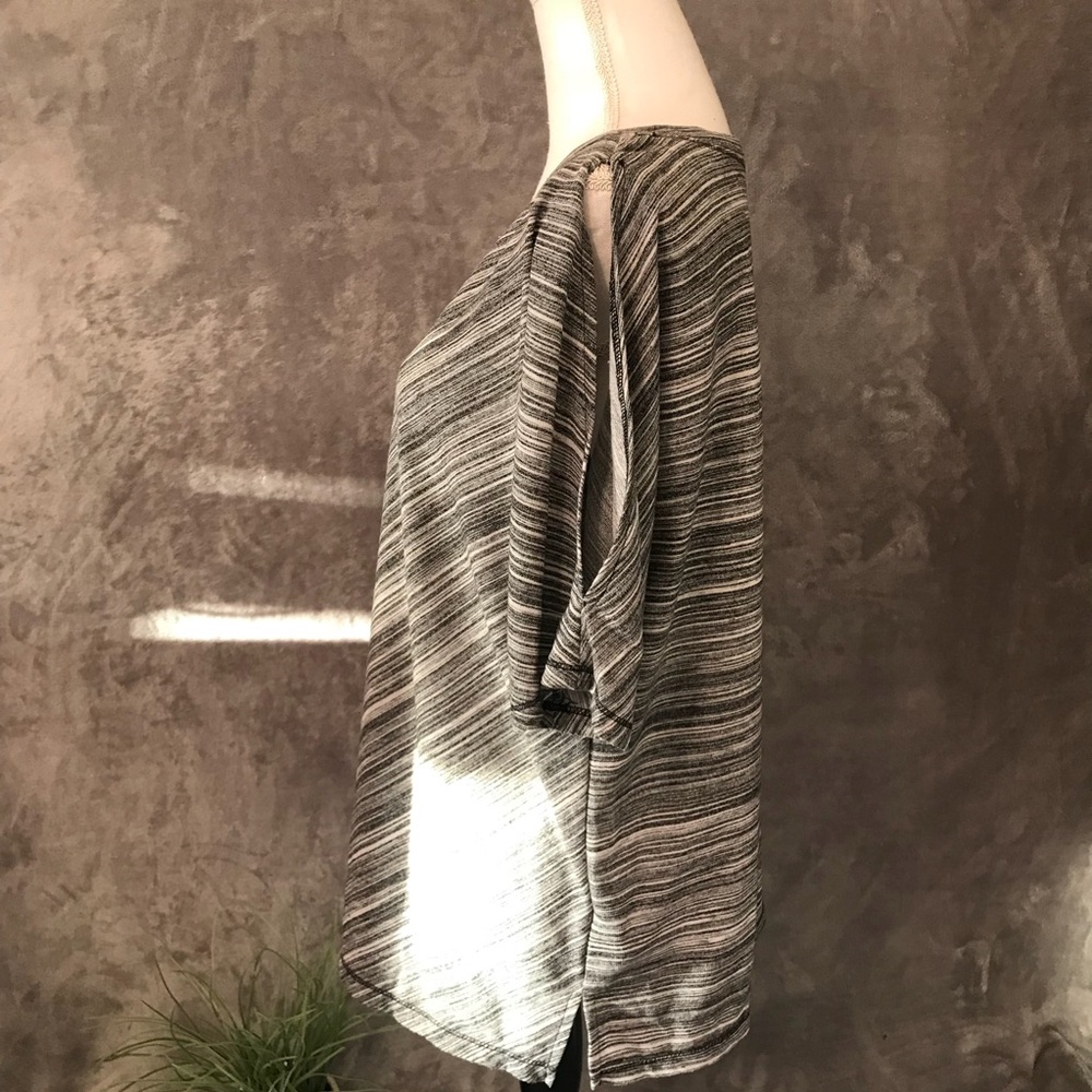 Ruby Rd. “Cold-Shoulder” Top - Picture 4 of 6
